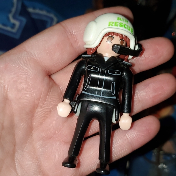 Other - ❤️‍🔥10/$10❤️‍🔥 Playmobil Girl Air Rescue Toy Figure